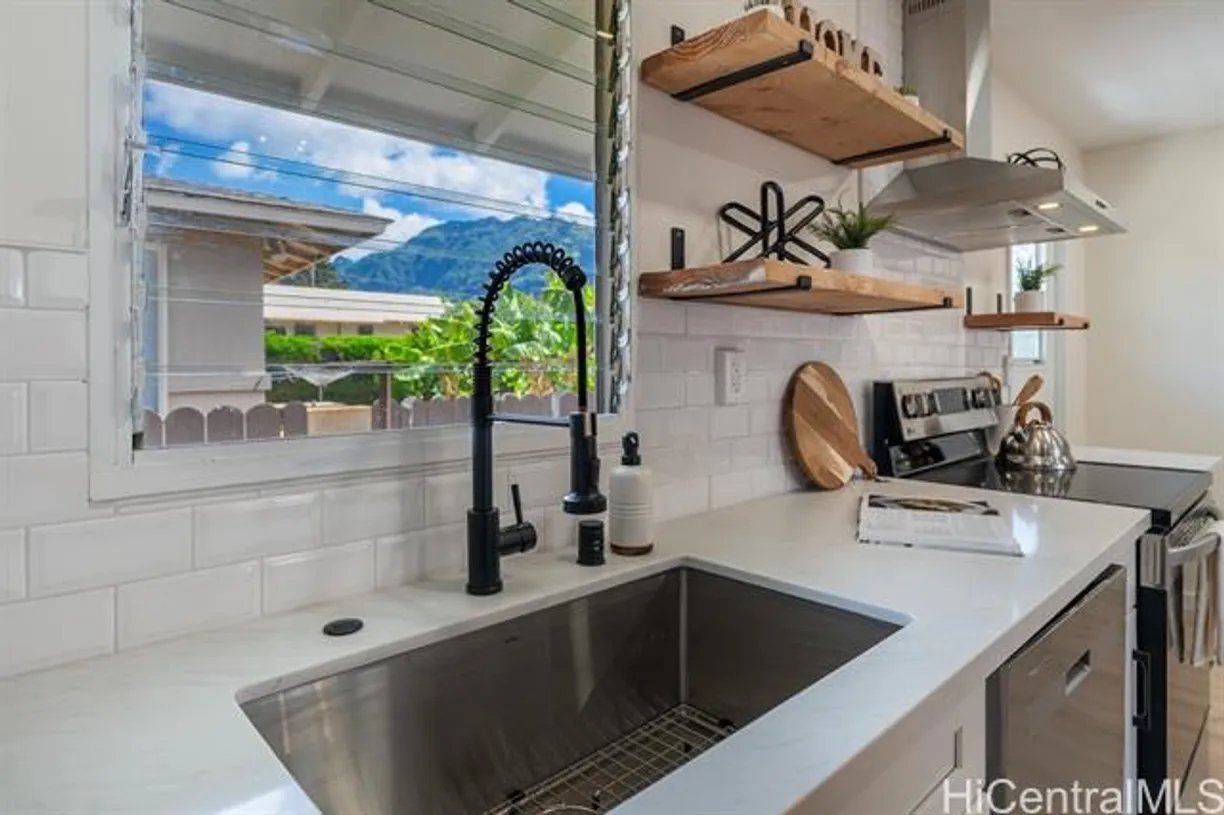 Hawaii Real Estate | View 84-990 Hana Street | room 2