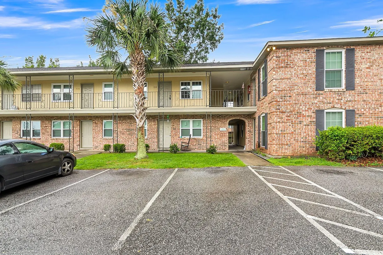 Charleston, SC Real Estate | View 6240 Old Point Road #C14 | 1 Bed, 1 Bath