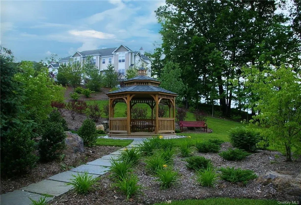Westchester Real Estate | View 226 Northview Court | room 7 | View 8