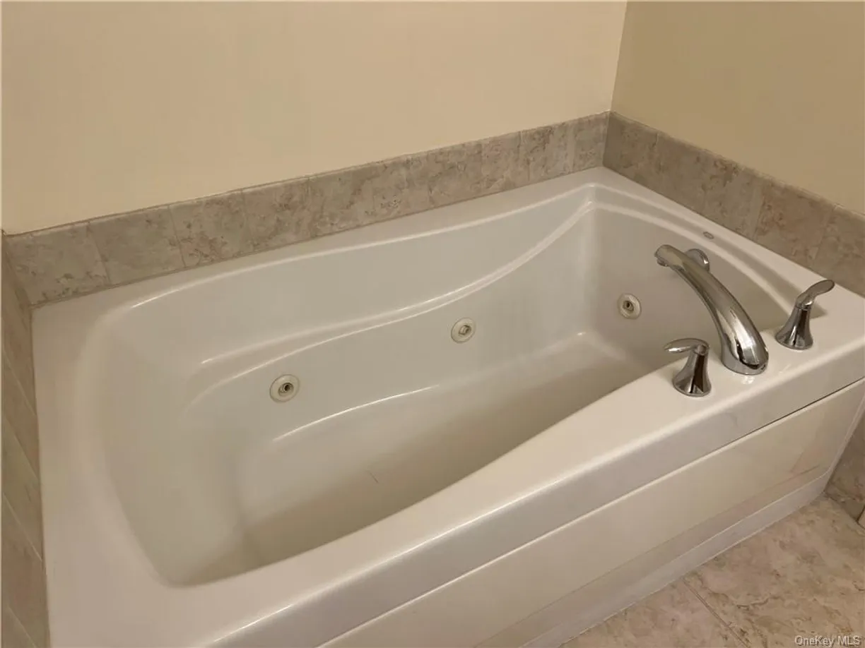 Westchester Real Estate | View 226 Northview Court | room 20 | View 21