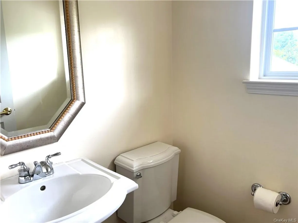 Westchester Real Estate | View 226 Northview Court | room 17 | View 18