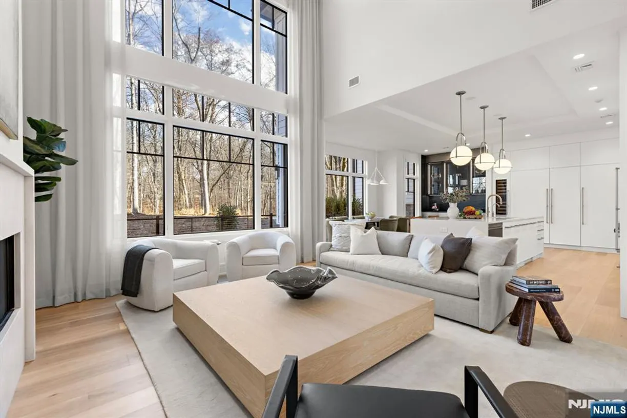 Bergen County Real Estate | View 22 Stone Bridge Court | room 2