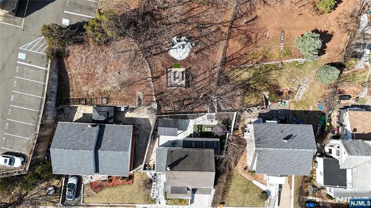 Bergen County Real Estate | View 369 Dewolf Place | room 1