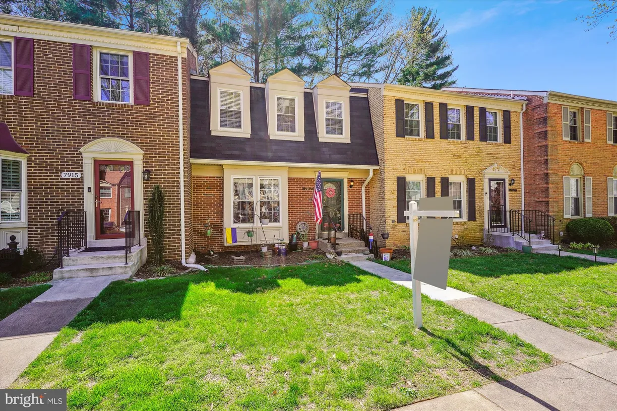 Washington Metro Area Real Estate | View 7917 Treeside Court | room 1