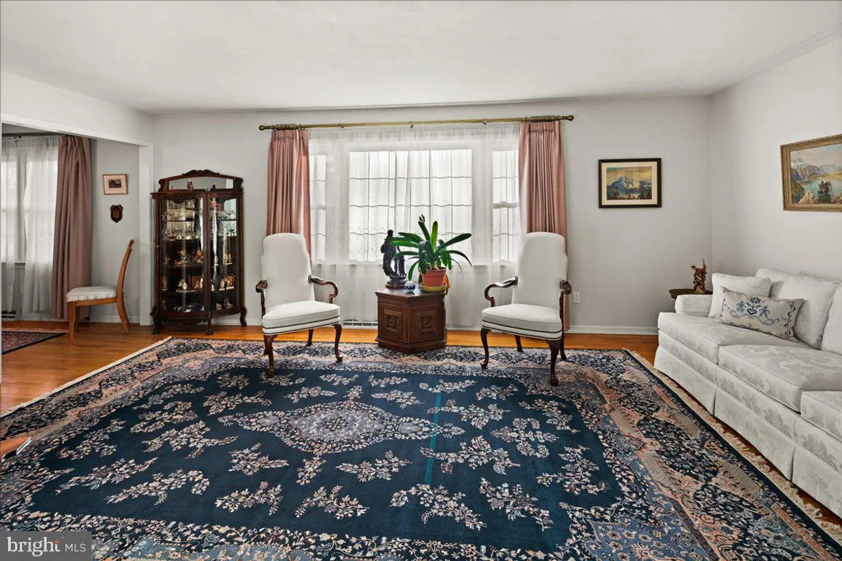Central NJ/Bucks County, PA Real Estate | View 6 Mckonkey Way | room 2