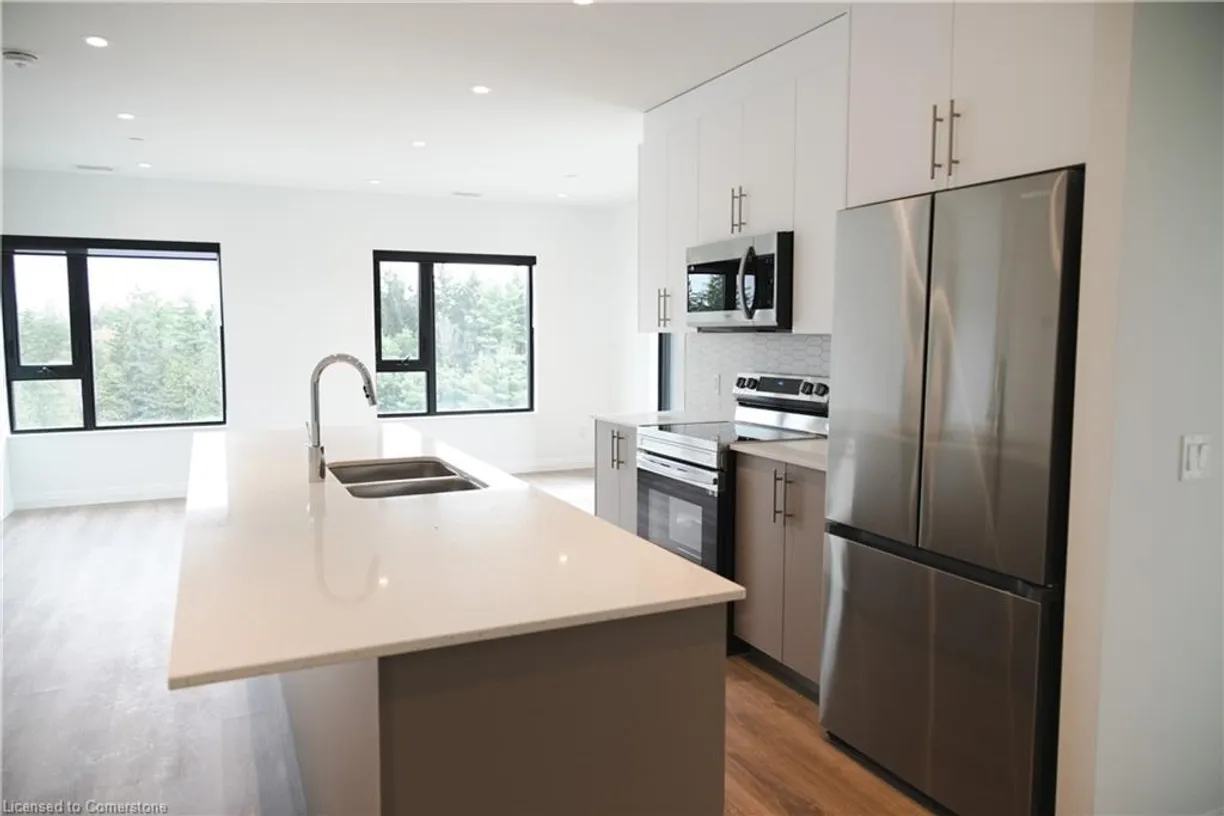 Ontario Real Estate | View 525 New Dundee Road 701 | 2 Beds, 2 Baths