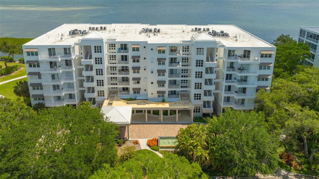 Sarasota/St. Petersburg Real Estate | View 2450 Harbourside Drive #212 | room 2