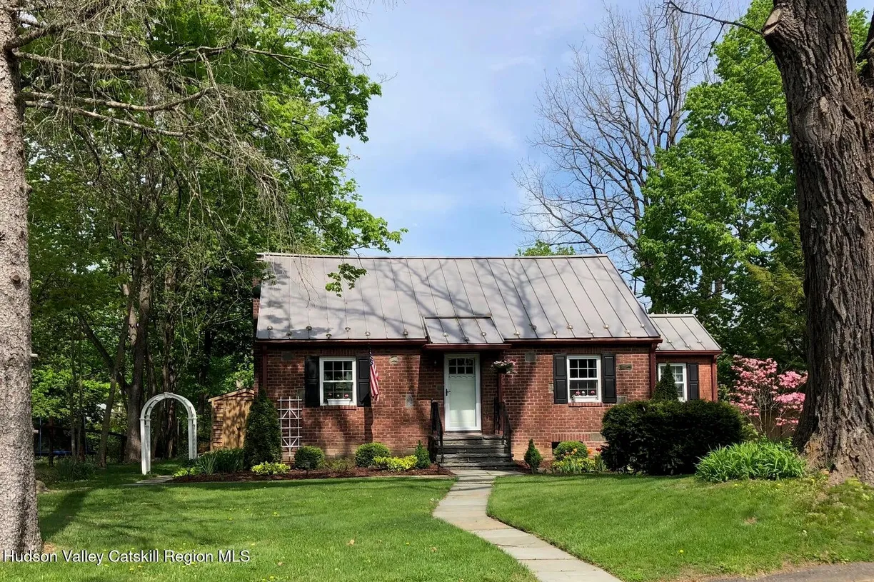 Hudson Valley Real Estate | View 26 Zandhoek | 5 Beds, 3 Baths