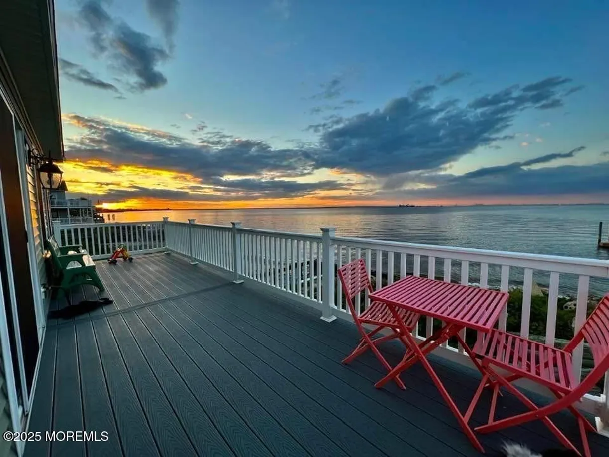 Rockland/Orange/NJ Real Estate | View 1 Burlington Avenue | 2 Beds, 1 Bath