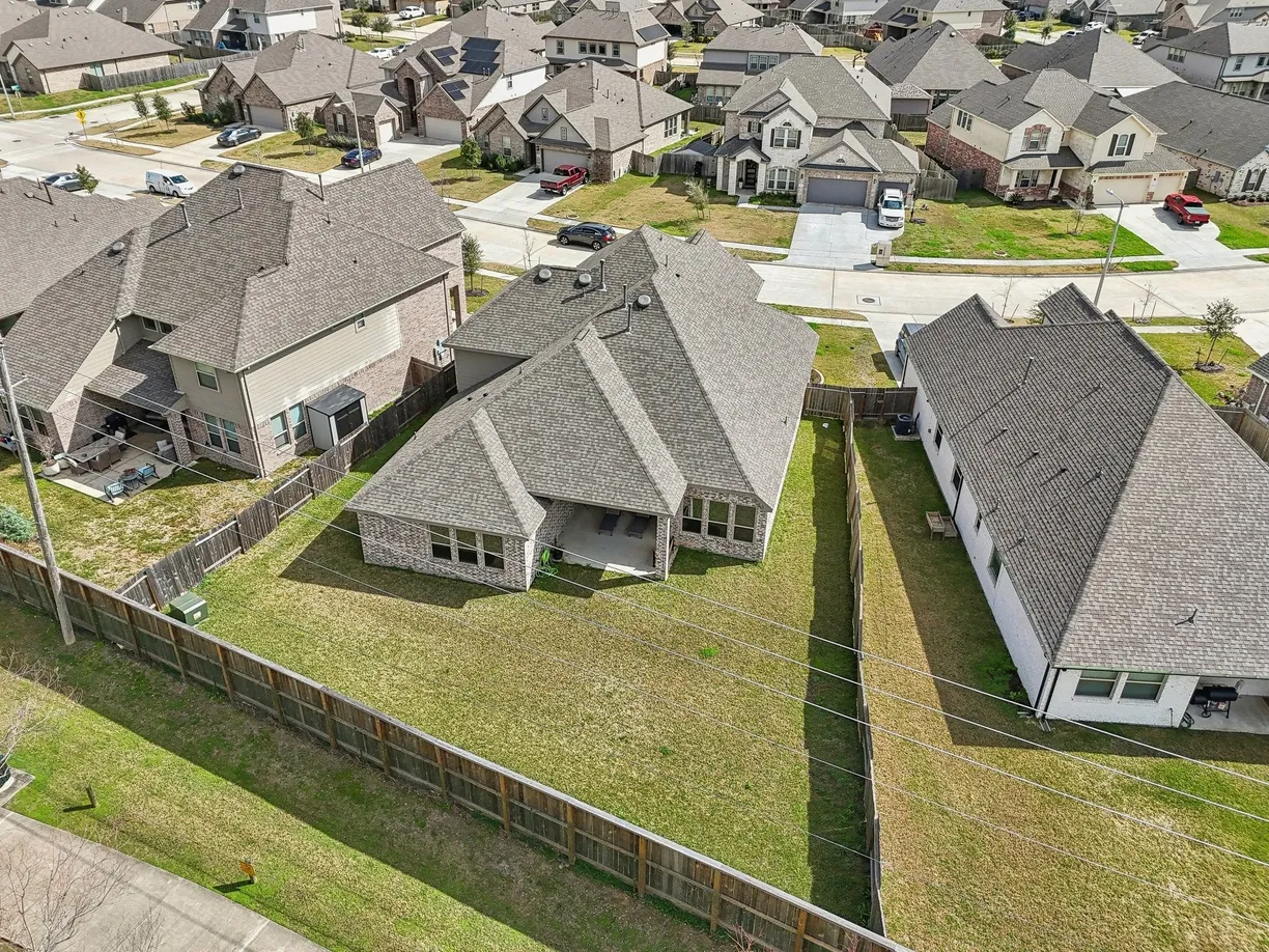 Houston Real Estate | View 531 Campbell Drive | 4 Beds, 3 Baths