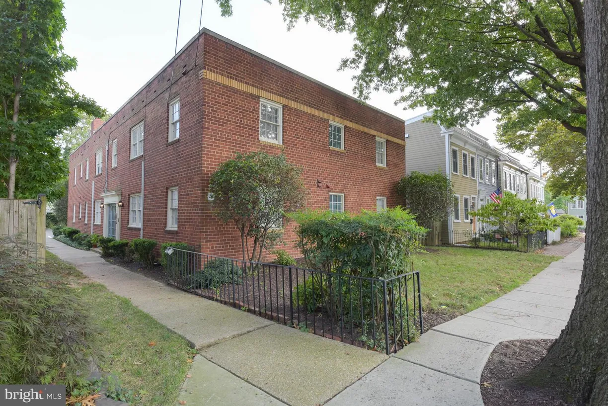 Washington Metro Area Real Estate | View 415 N West Street Unit# 4 | 2 Beds, 1 Bath