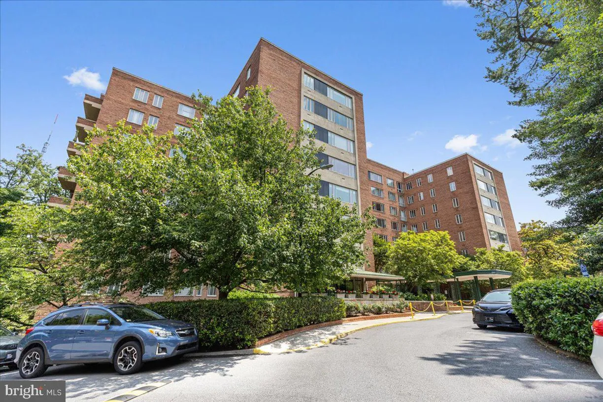 Washington Metro Area Real Estate | View 4301 Massachusetts Avenue NW Unit# 3001 | room 1