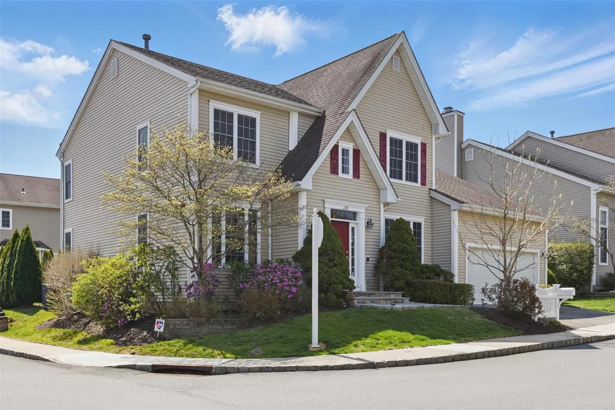 Westchester Real Estate | View 119 Tradition Road | room 1