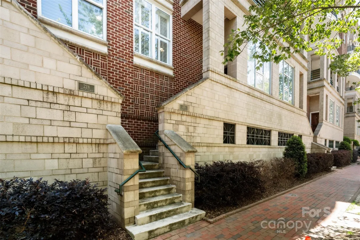 Charlotte Real Estate | View 400 N Church Street #226 | room 1