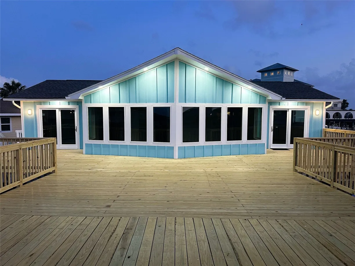 Houston Real Estate | View 1326 Hawaii Drive | 3 Beds, 2 Baths