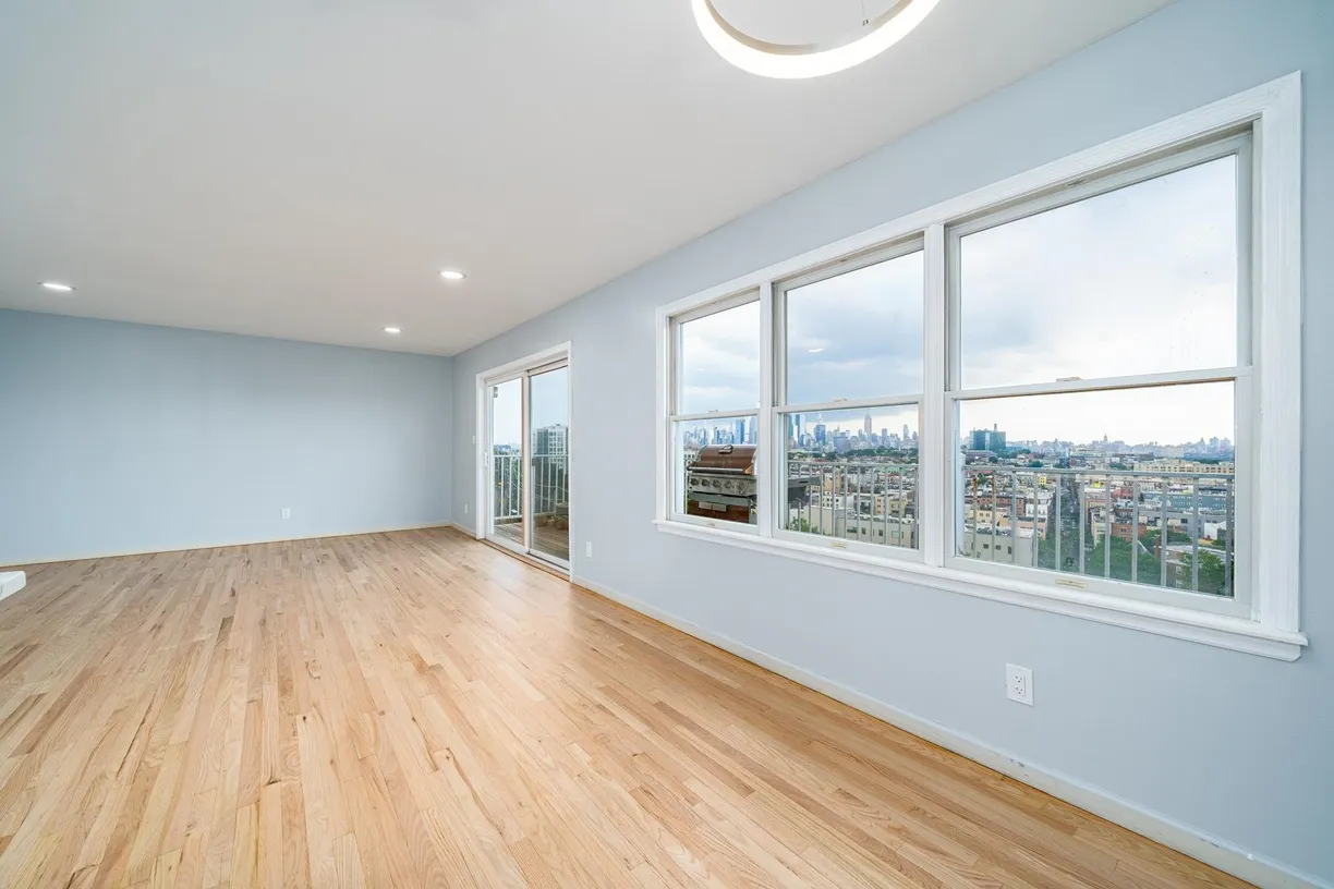 Jersey City/Hoboken Real Estate | View 352 Ogden Ave Unit# 2 | room 1