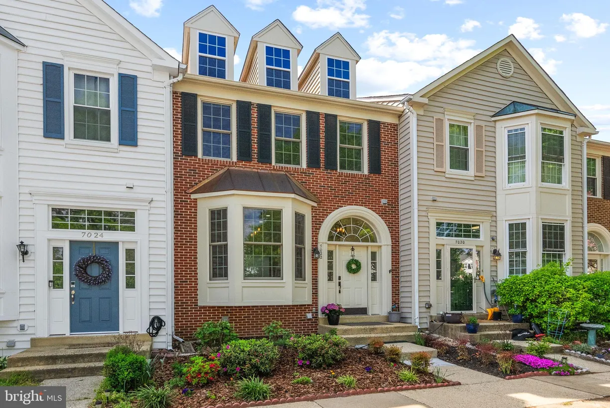 Washington Metro Area Real Estate | View 7022 Darby Towne Court | room 1
