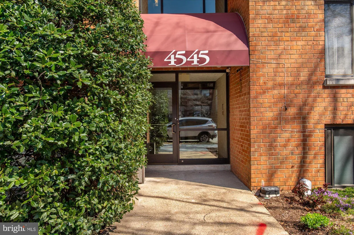 Washington Metro Area Real Estate | View 4545 Macarthur Boulevard NW Unit# G2 | room 1