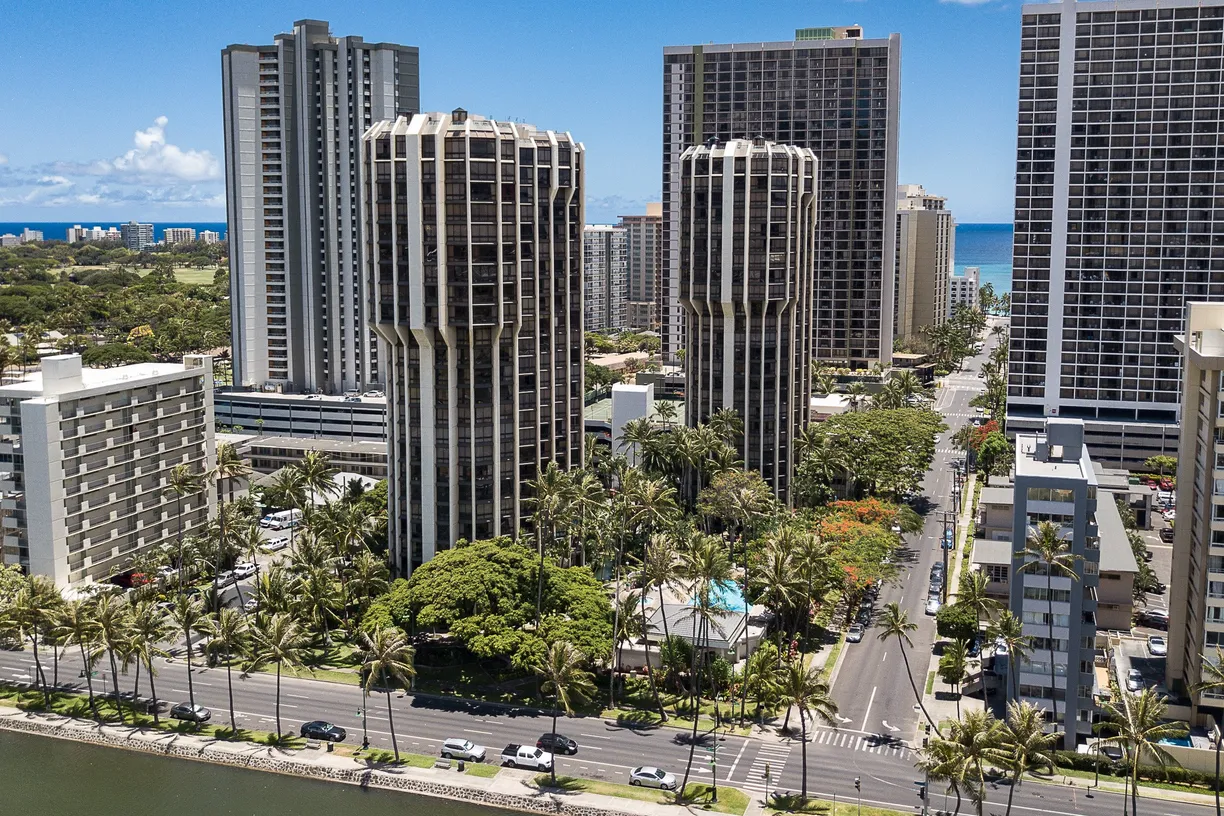 Hawaii Real Estate | View 300 Wai Nani Way, #813 | room 1