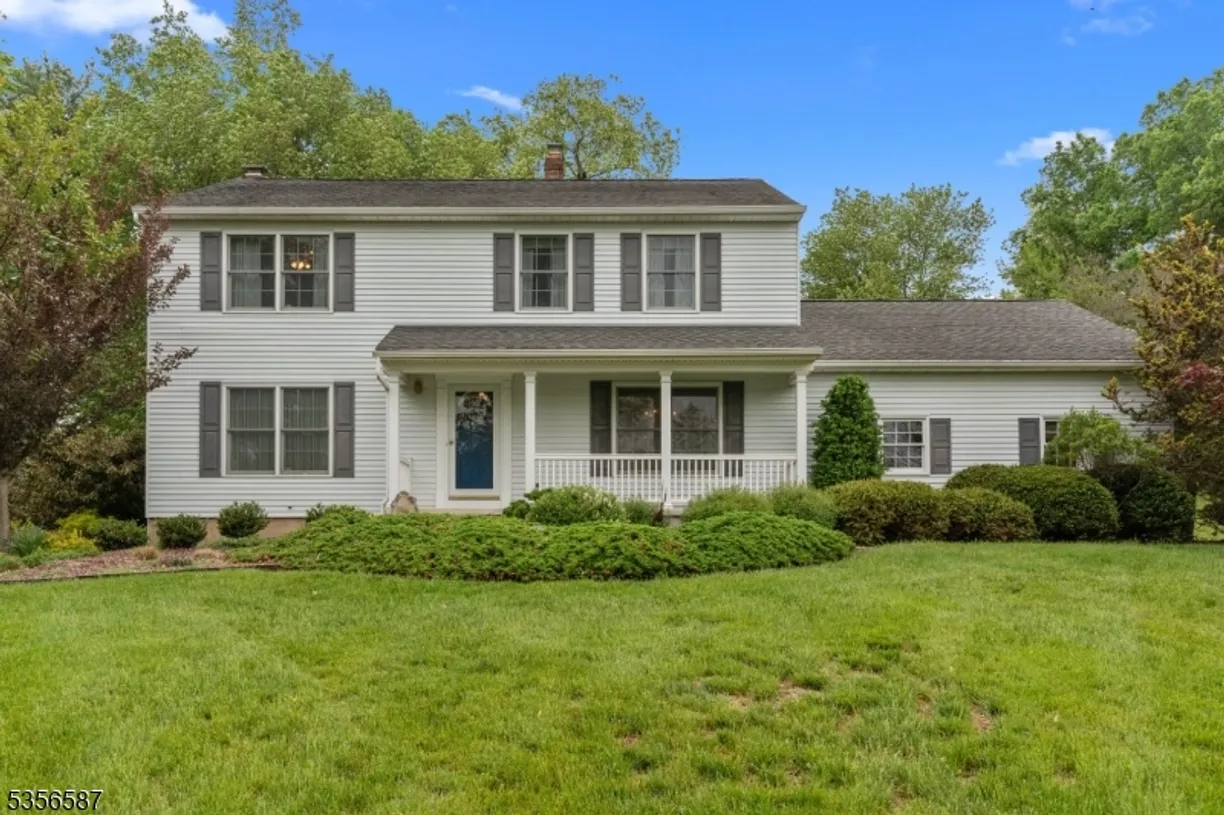 Central NJ/Bucks County, PA Real Estate | View 4 Nathaniel Green Dr | room 1
