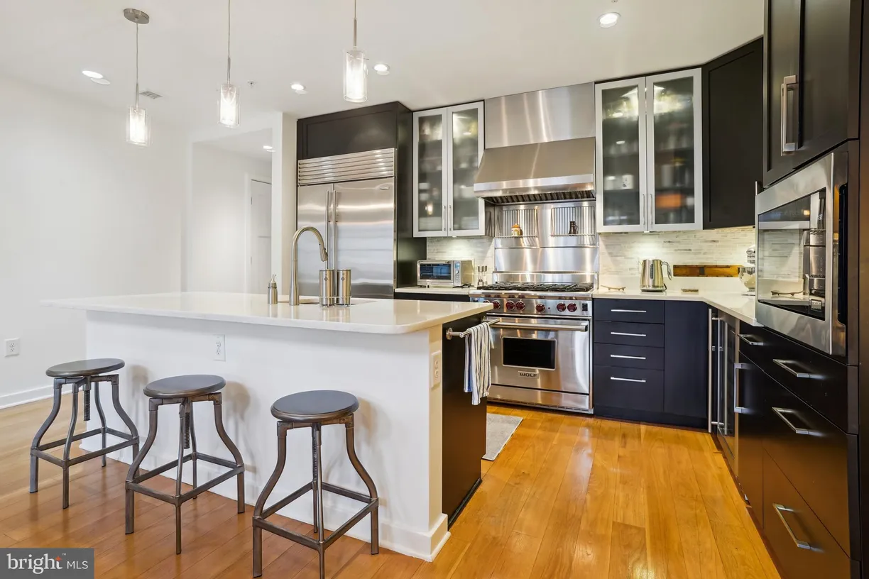 Washington Metro Area Real Estate | View 1700 Clarendon Boulevard Unit# 128 | room 2