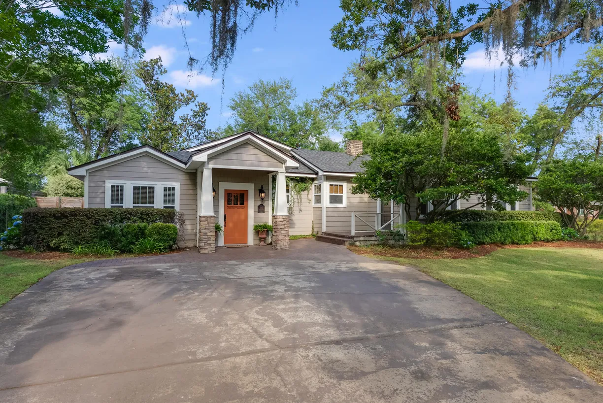 Northwest Florida Real Estate | View 342 S Macarthur Avenue | 4 Beds, 4 Baths
