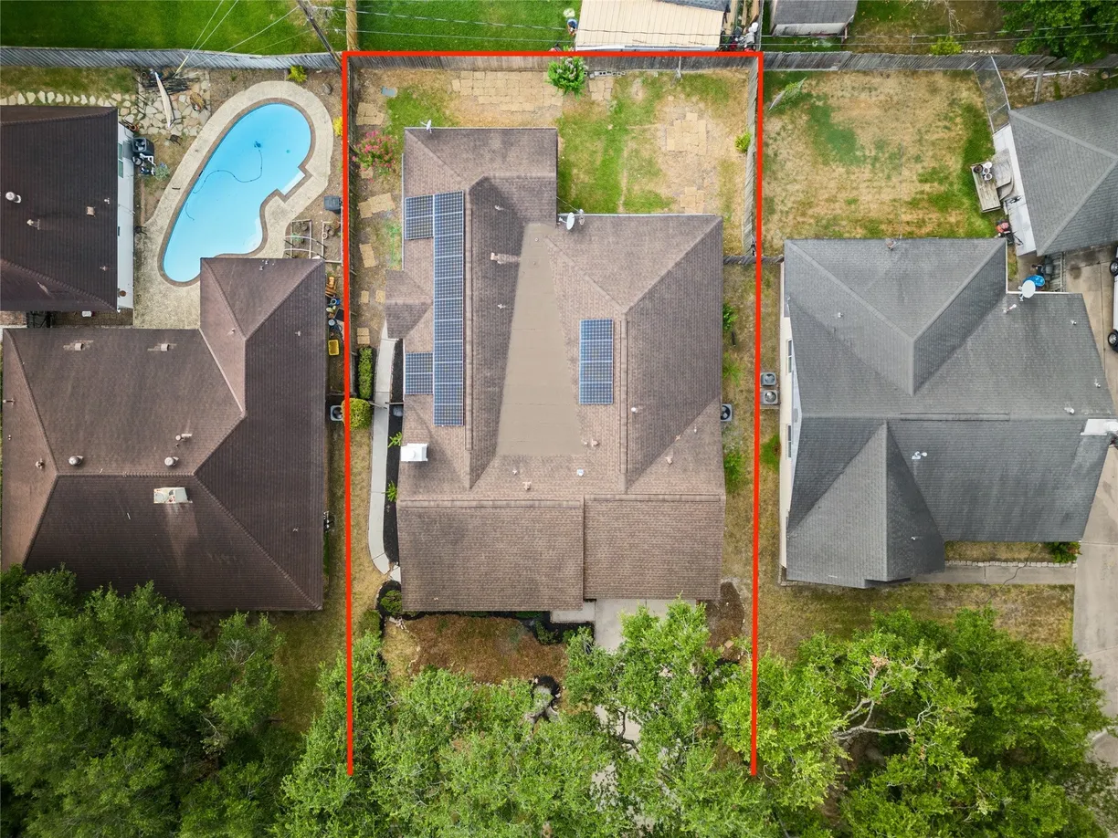 Houston Suburbs Real Estate | View 11907 Windlake Drive | room 2