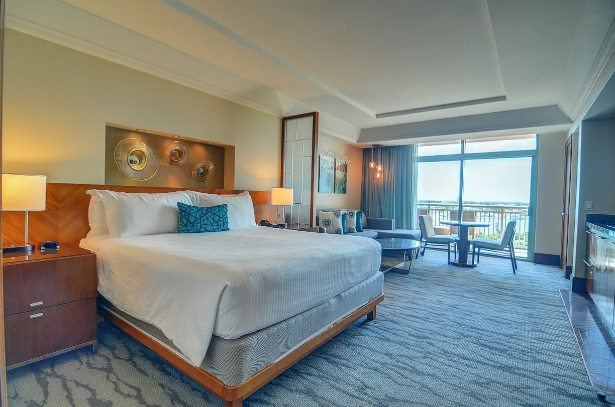 Bahamas Real Estate | View The Residences of Atlantis, # 16 -925/927 | 2 Beds, 3 Baths