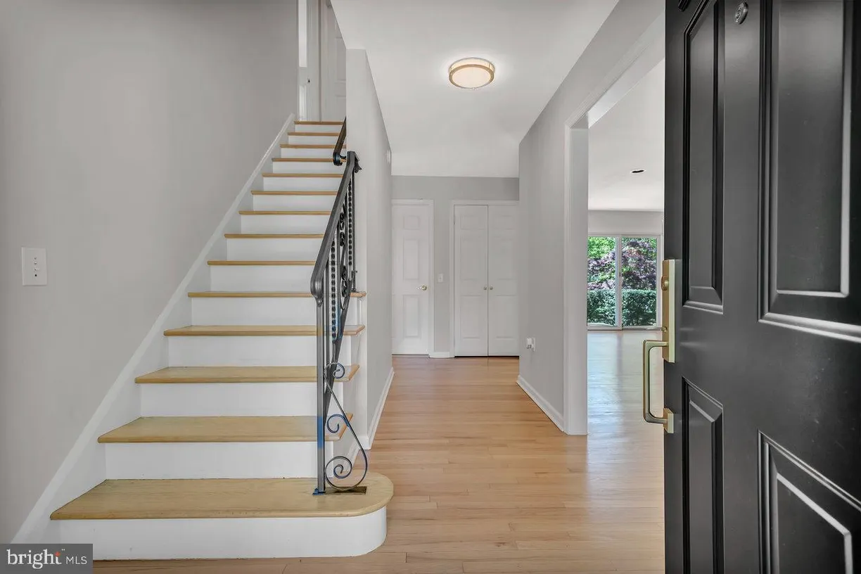 Central NJ/Bucks County, PA Real Estate | View 11 Monterey Drive | room 1