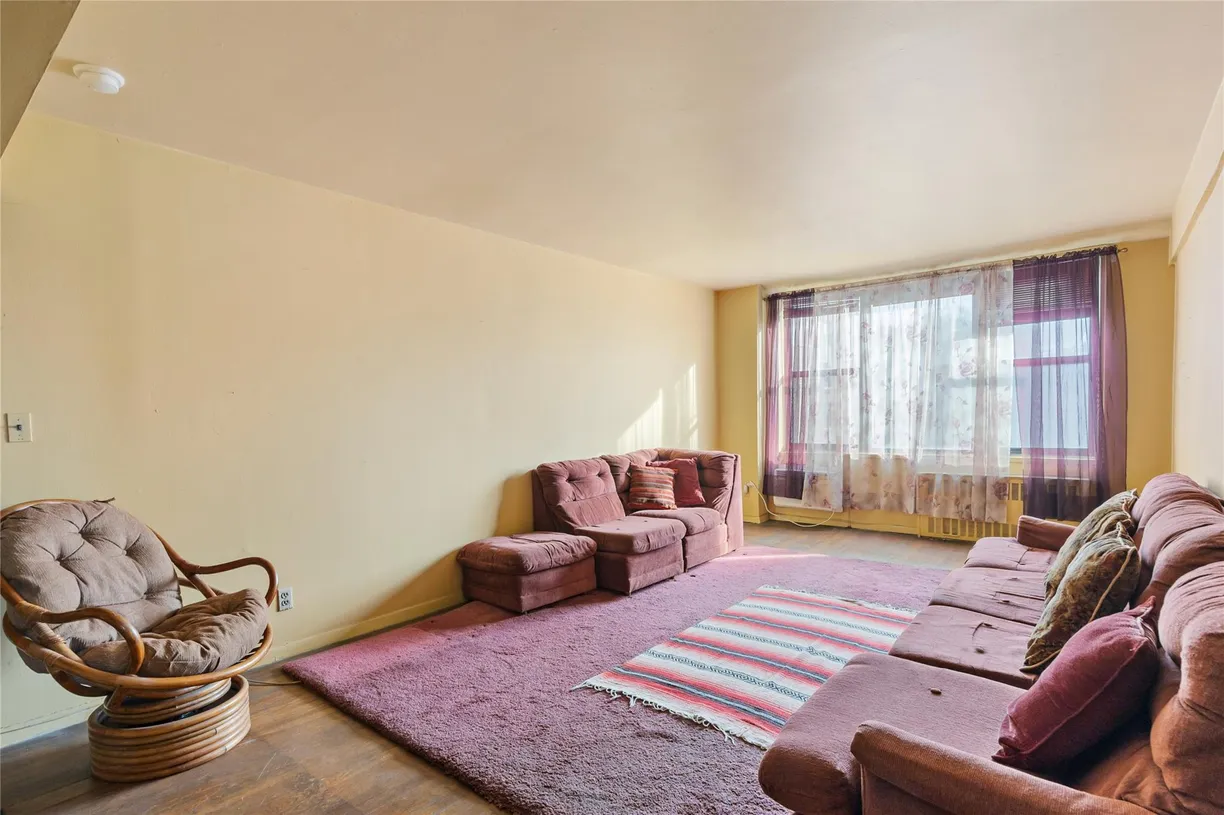 Westchester Real Estate | View 121 S Highland Avenue #3C | room 2