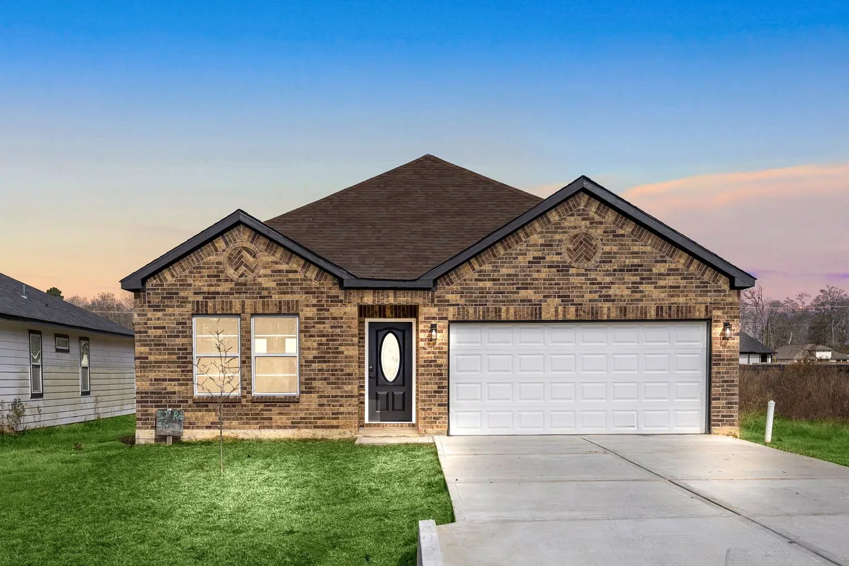 Houston Suburbs Real Estate | View 58 Road 5102 #L | 4 Beds, 2 Baths