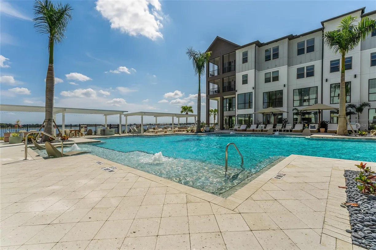 Sarasota/St. Petersburg Real Estate | View 1420 Lakefront Drive | 1 Bed, 1 Bath