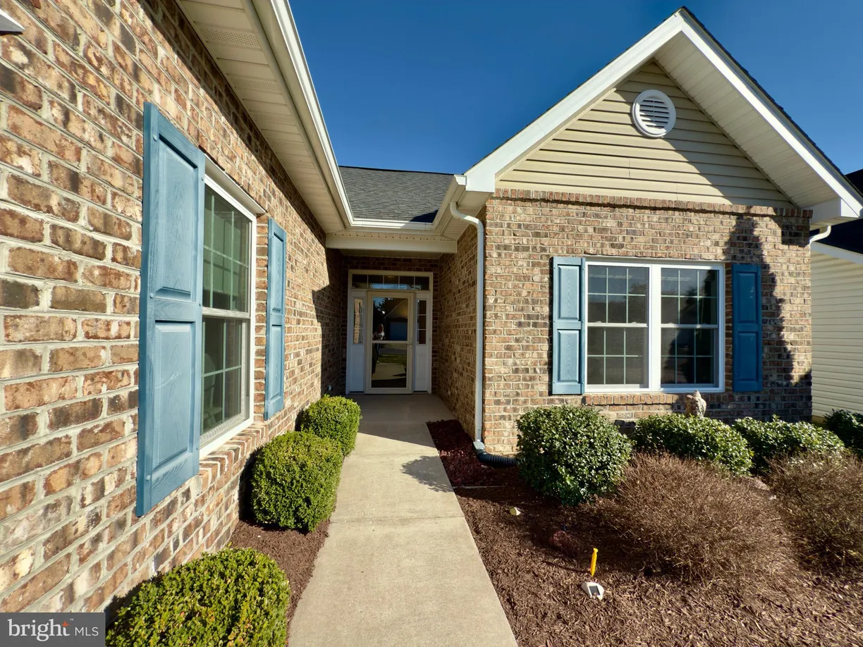 Washington Metro Area Real Estate | View 112 Sadi Court | room 1