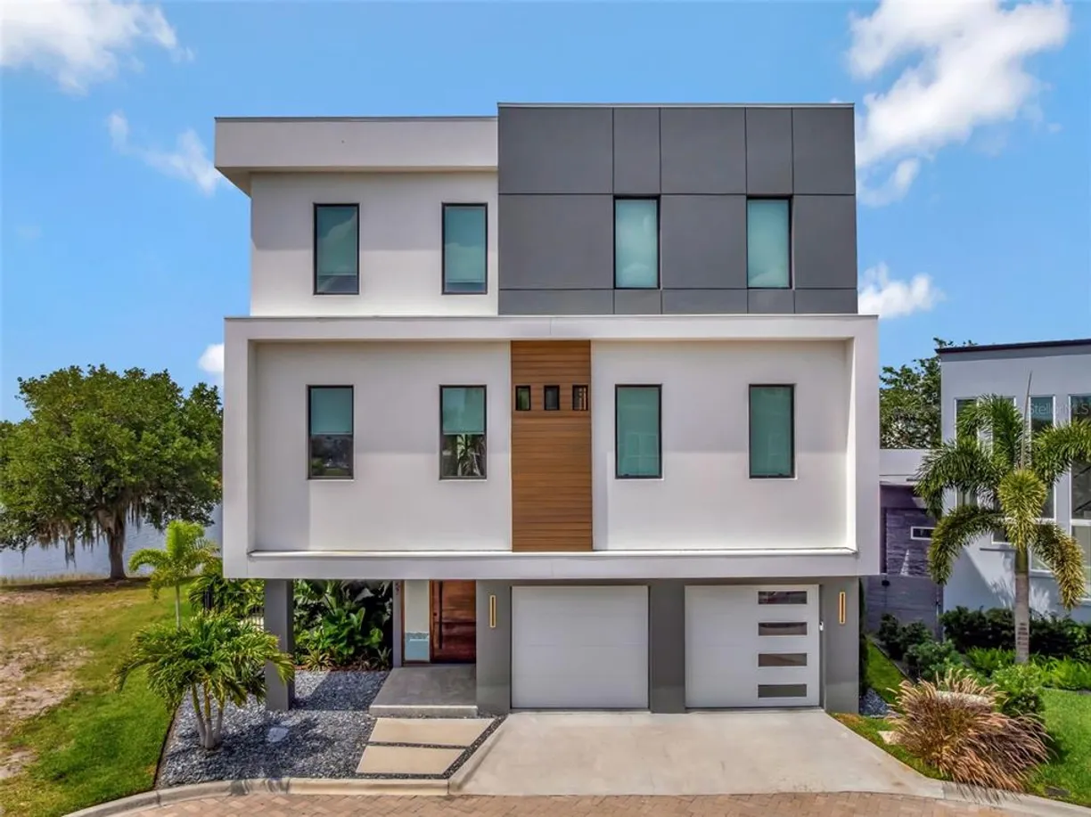 Central Florida Real Estate | View 8157 Elion Street | 5 Beds, 5 Baths