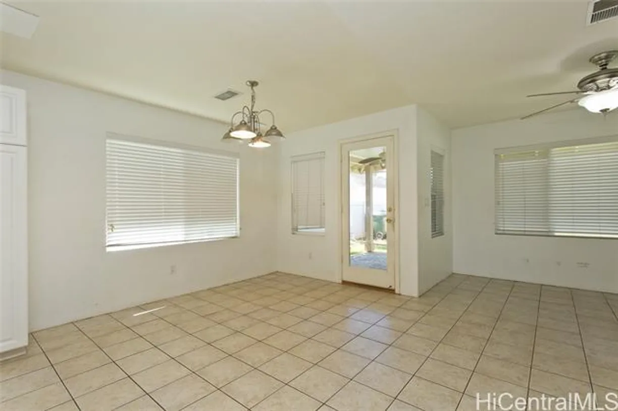 Hawaii Real Estate | View 91-1145 Kaileonui Street | room 2