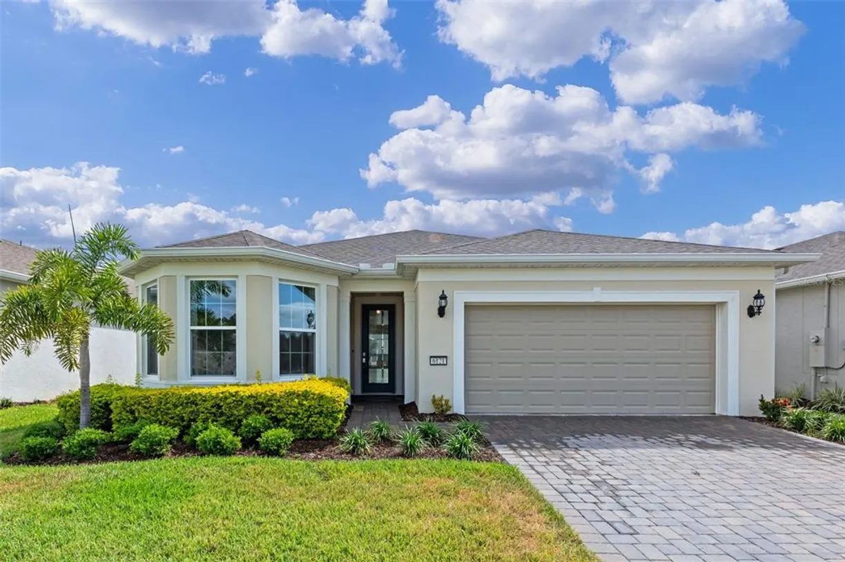 Central Florida Real Estate | View 6121 Blue Pond Way | 2 Beds, 2 Baths