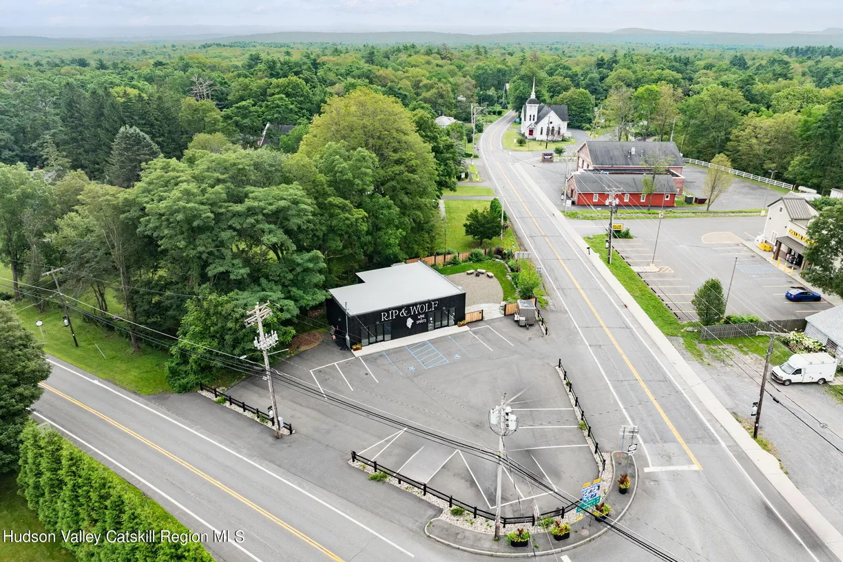 Hudson Valley Real Estate | View 734 Ny-32a | room 2