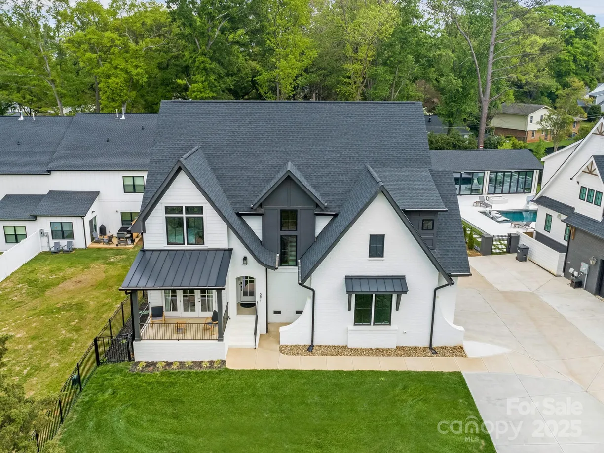 Charlotte Real Estate | View 5511 Fairview Road | 5 Beds, 5 Baths
