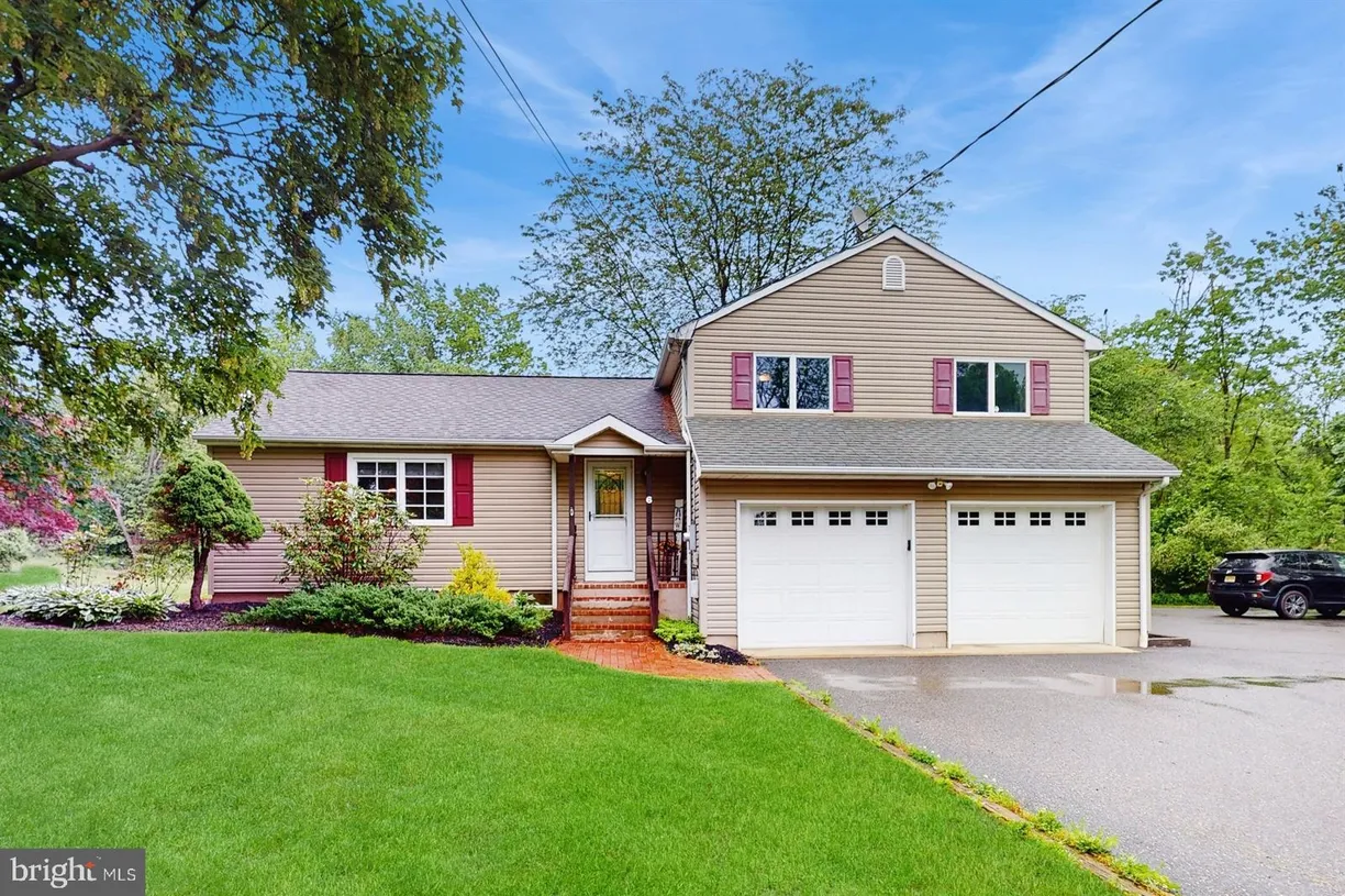 Central NJ/Bucks County, PA Real Estate | View 6 John Ringo Road | 3 Beds, 2 Baths