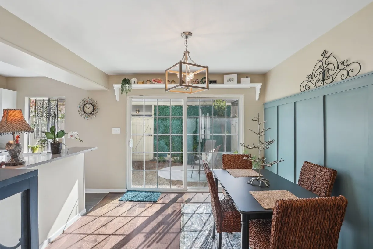 Houston Real Estate | View 6355 Del Monte Drive #64 | room 1