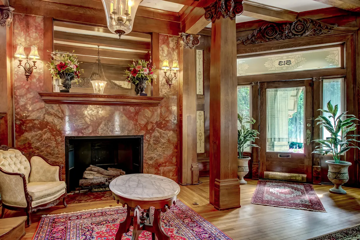 Savannah Real Estate | View 513 Whitaker Street | room 5 | View 6