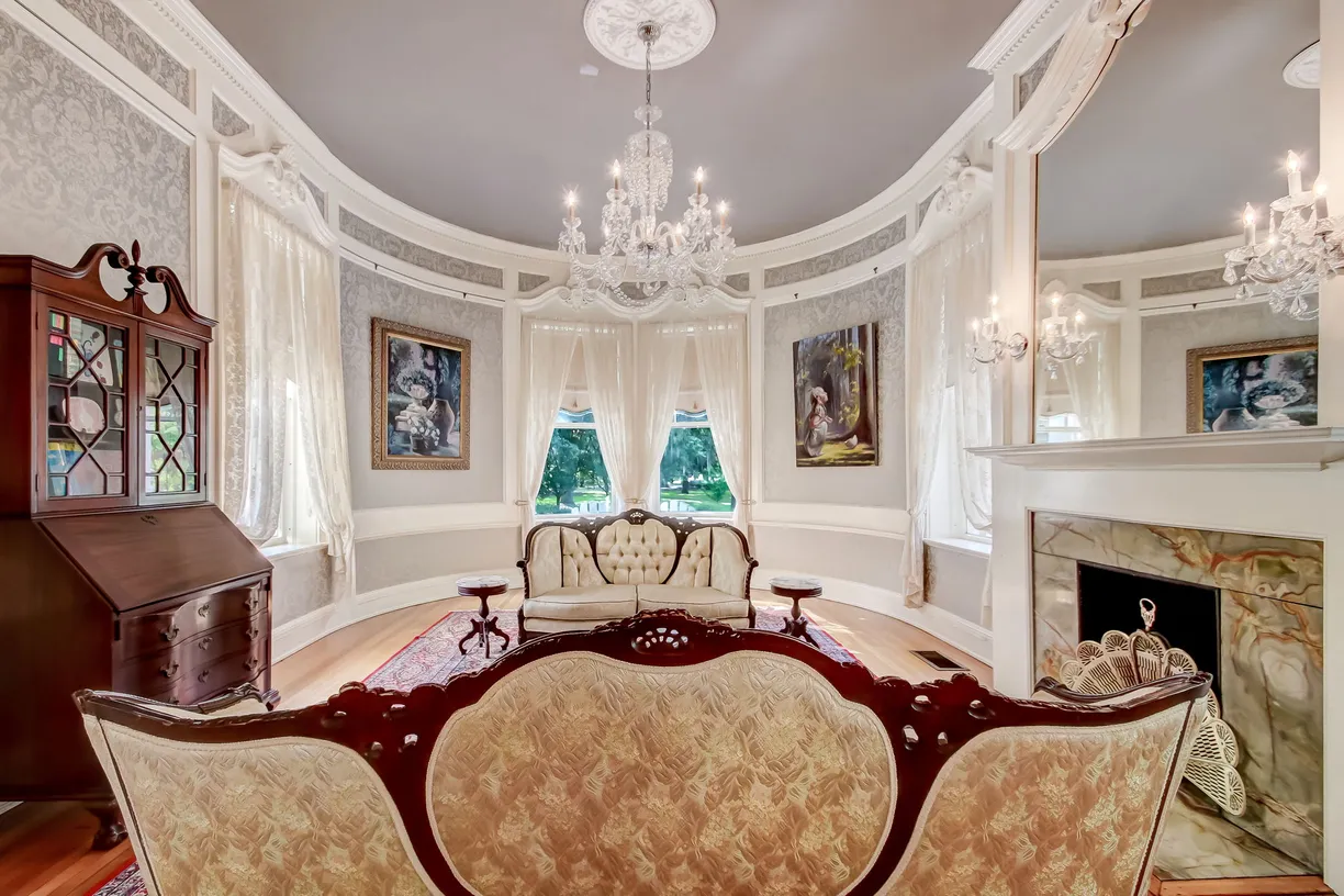 Savannah Real Estate | View 513 Whitaker Street | room 14 | View 15