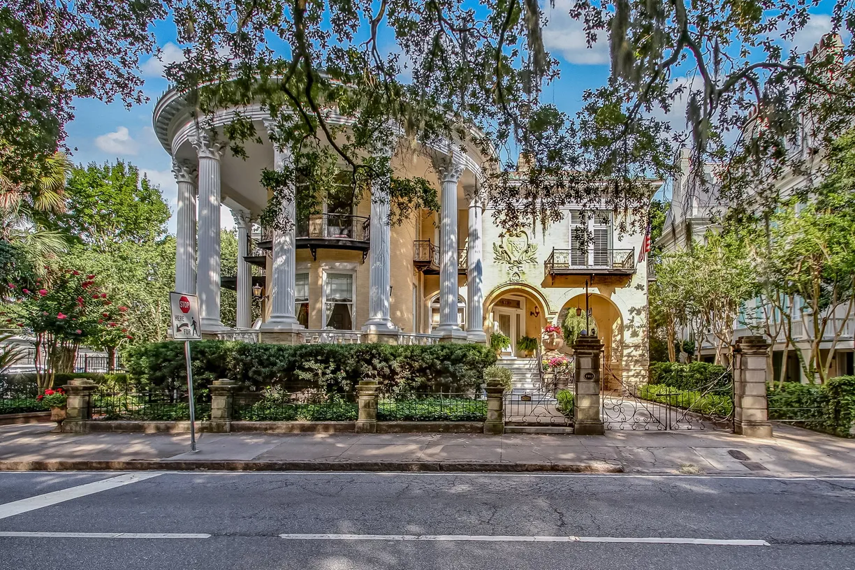 Savannah Real Estate | View 513 Whitaker Street | 6 Beds, 5 Baths | View 1
