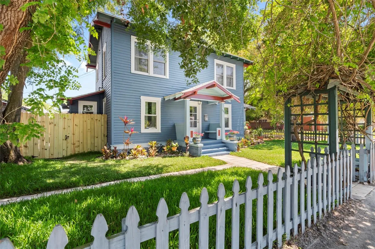 Sarasota/St. Petersburg Real Estate | View 701 14th Street N | 3 Beds, 1 Bath