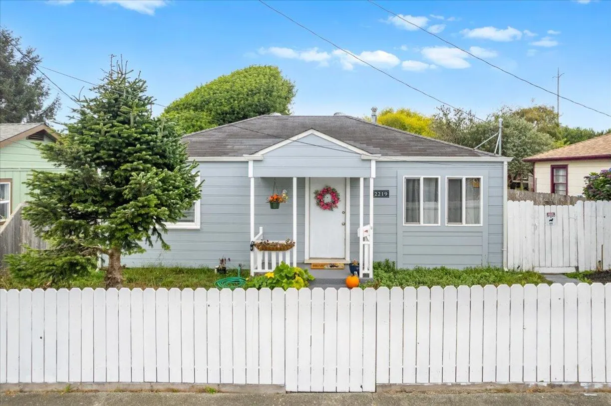 Northern California Real Estate | View 2219 Spring Street | 3 Beds, 1 Bath