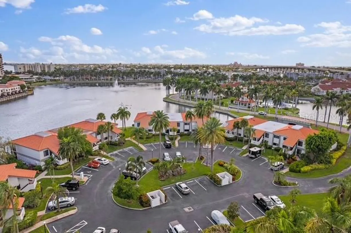 Sarasota/St. Petersburg Real Estate | View 6277 Bahia Del Mar Boulevard #110 | room 1