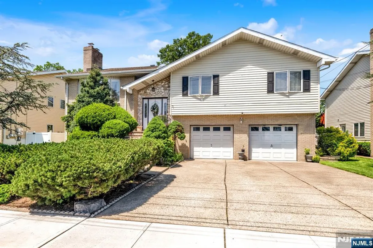 Bergen County Real Estate | View 67 Frederick Street 1 | 2 Beds, 1 Bath