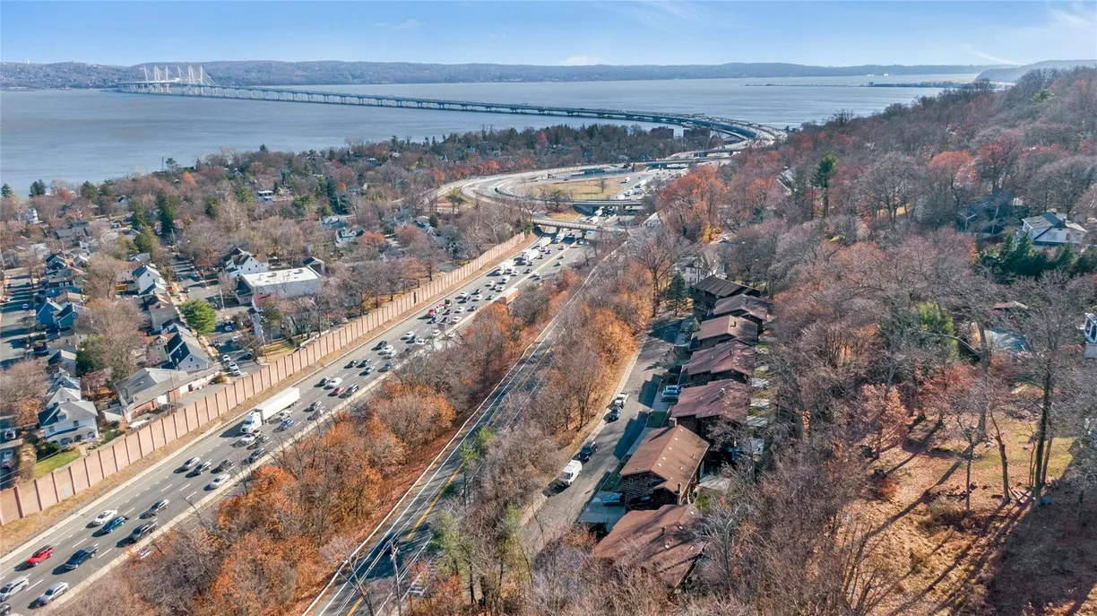 Rockland/Orange/NJ Real Estate | View 3 Longview Court Unit# 3 | room 1