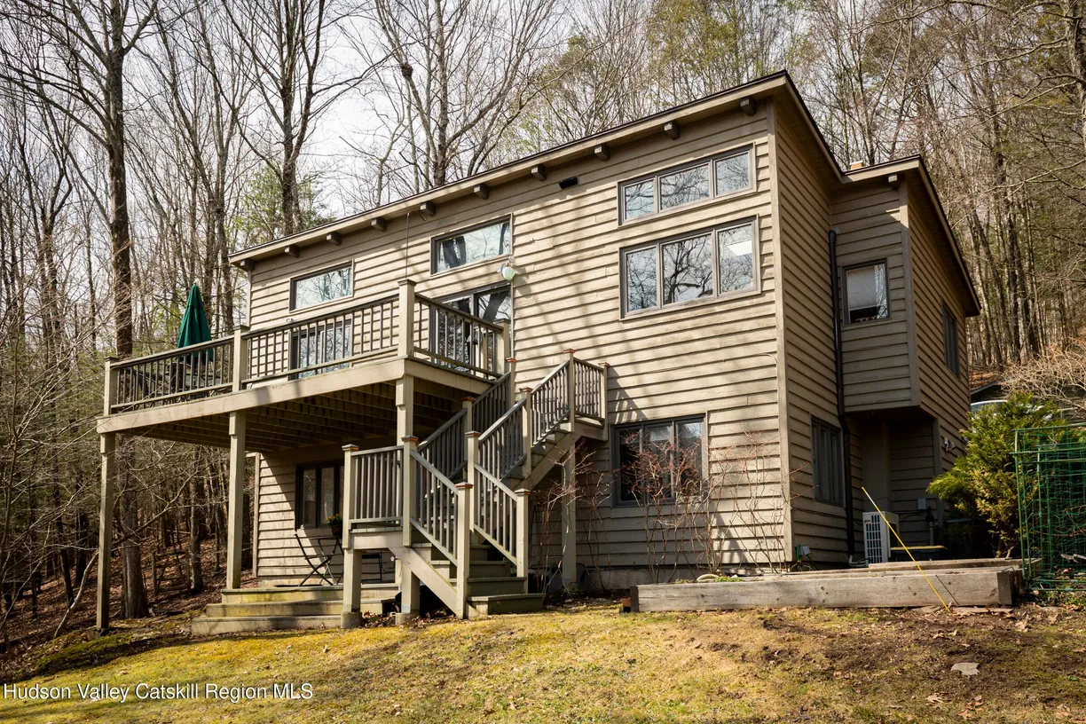 Hudson Valley Real Estate | View 9 Shady Lane | 3 Beds, 2 Baths