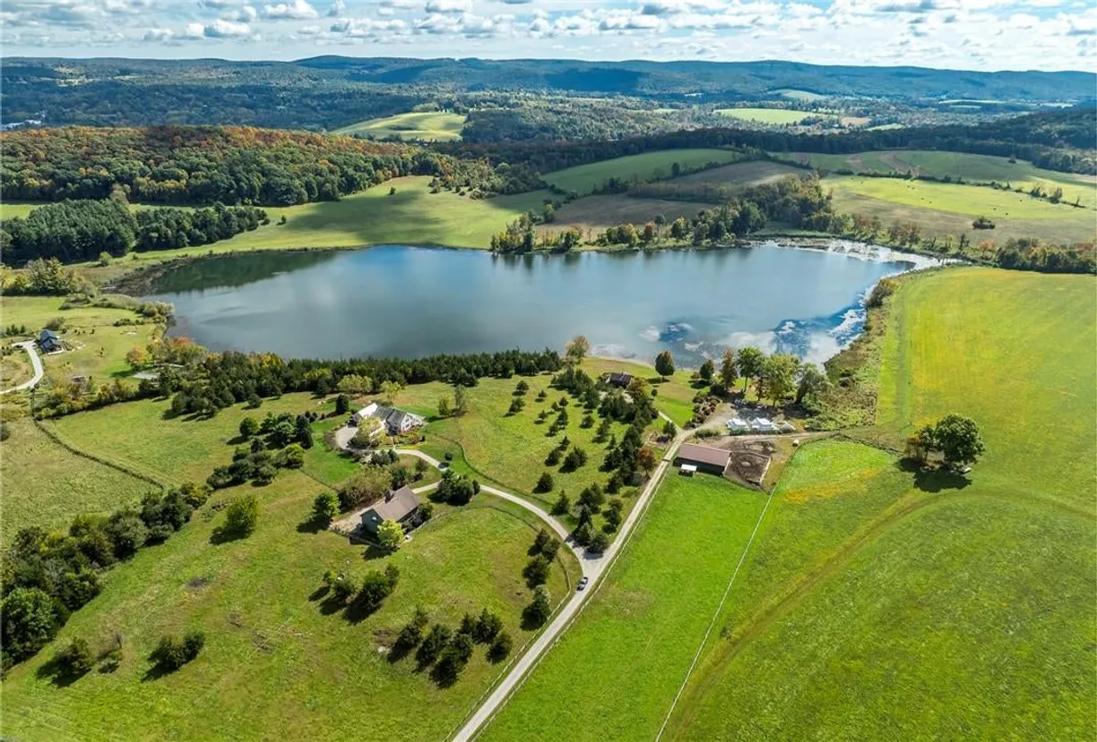 Hudson Valley Real Estate | View 470 Sharon Station Road | room 1